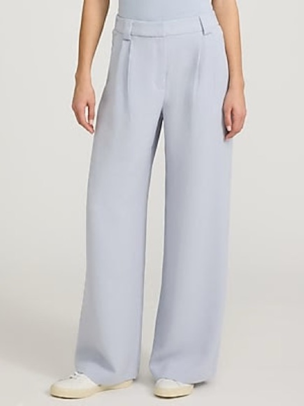 NWT Signature Crepe High Waisted Relaxed Trouser